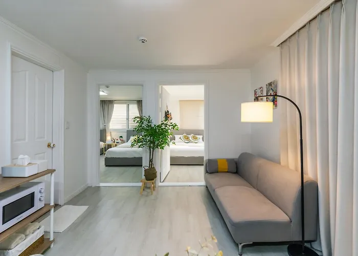 7호선5분,신사 가로수길10분,코엑스 차로10분,강남,논현,학동역,넓은2room,3qbed Villa Seoel