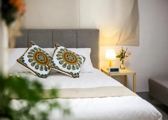 Villa 7호선5분,신사 가로수길10분,코엑스 차로10분,강남,논현,학동역,넓은2room,3qbed