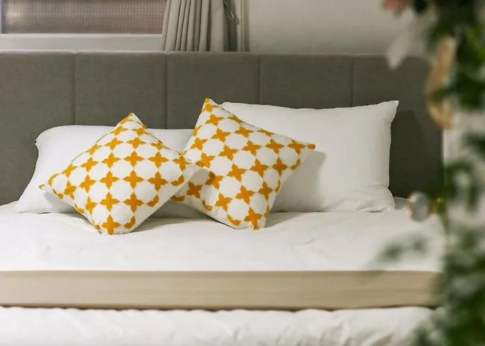 7호선5분,신사 가로수길10분,코엑스 차로10분,강남,논현,학동역,넓은2room,3qbed