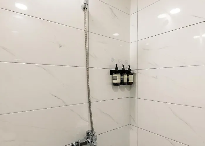 Villa 7호선5분,신사 가로수길10분,코엑스 차로10분,강남,논현,학동역,넓은2room,3qbed Seoel