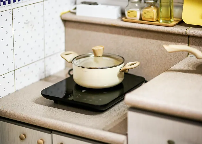 7호선5분,신사 가로수길10분,코엑스 차로10분,강남,논현,학동역,넓은2room,3qbed Villa *