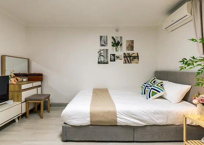 7호선5분,신사 가로수길10분,코엑스 차로10분,강남,논현,학동역,넓은2room,3qbed Villa *